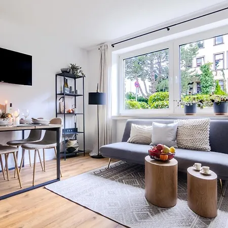 Serviced - Zentral - Voll Ausgestattet Appartamento *